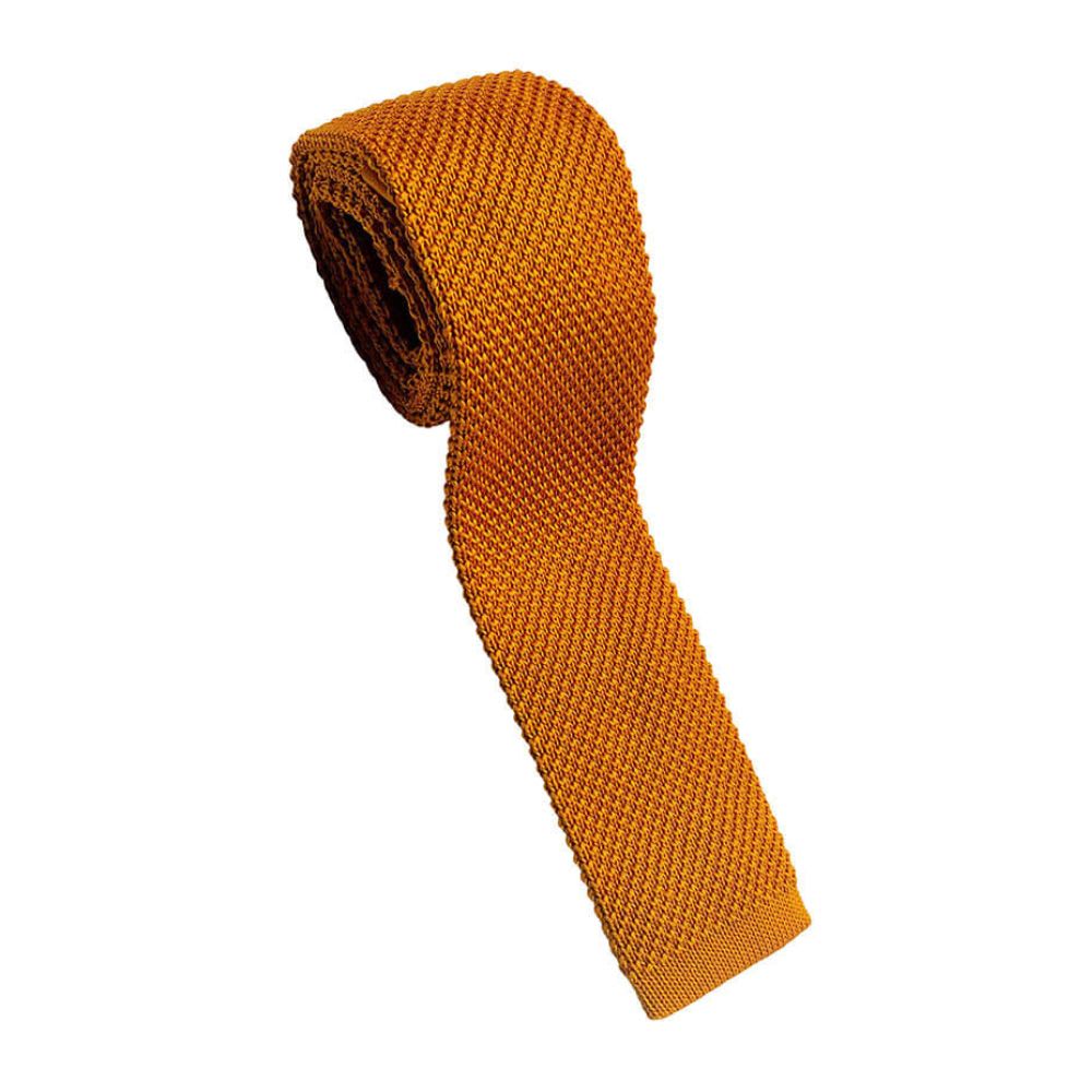 Slips Stickad i senapsgul från Dako Åhlens