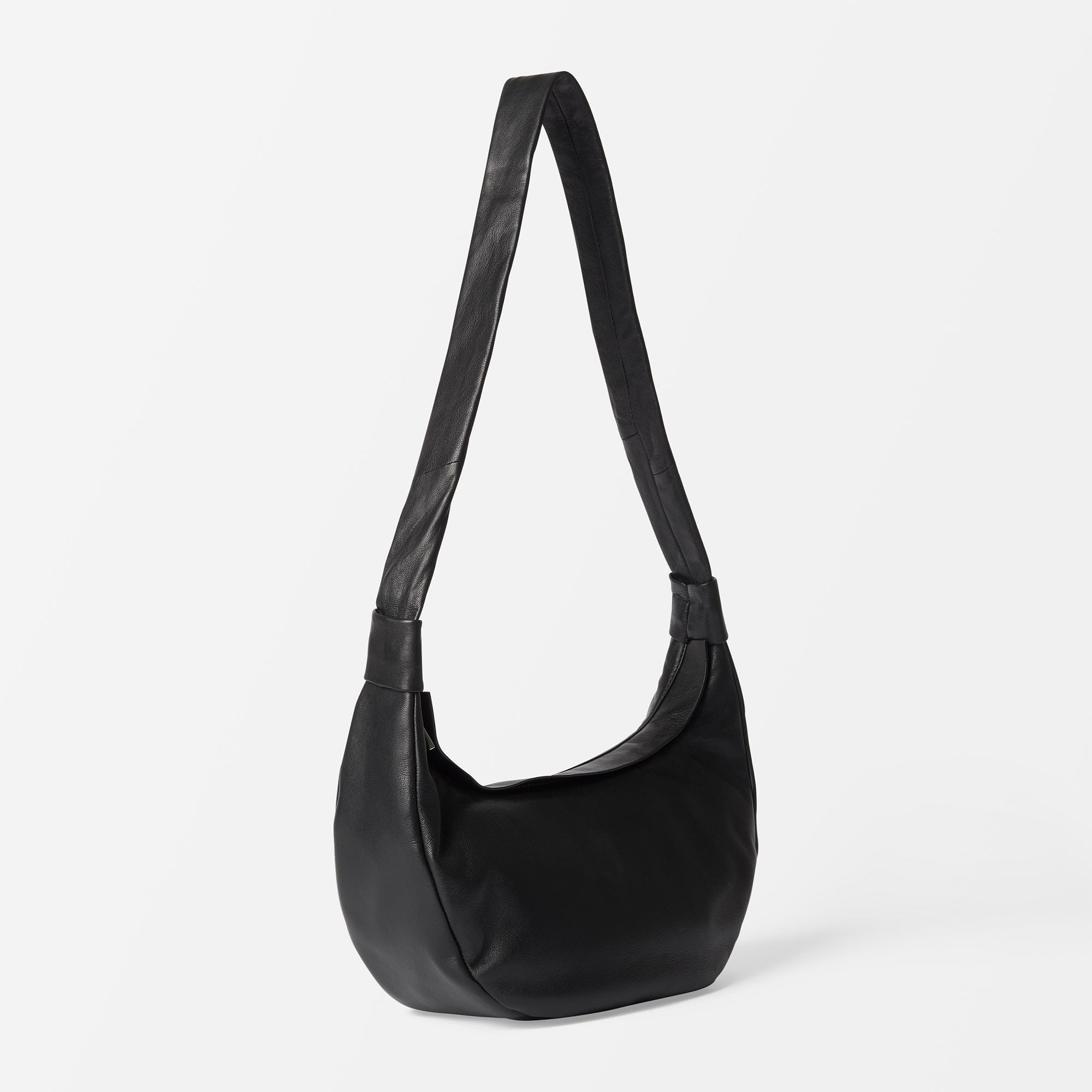 Crossbodyväska i skinn EVIE