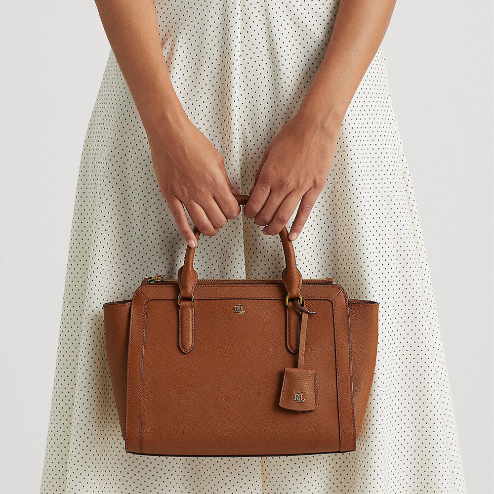 Crosshatch Leather Medium Brooke Satchel i Lauren Tan från Lauren Ralph