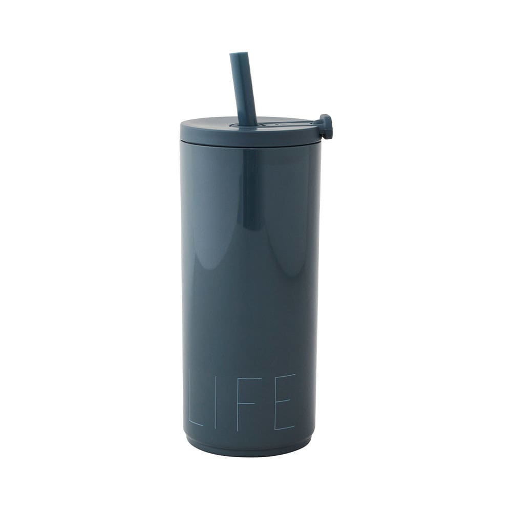 TRAVEL CUP WITH STRAW från Design Letters