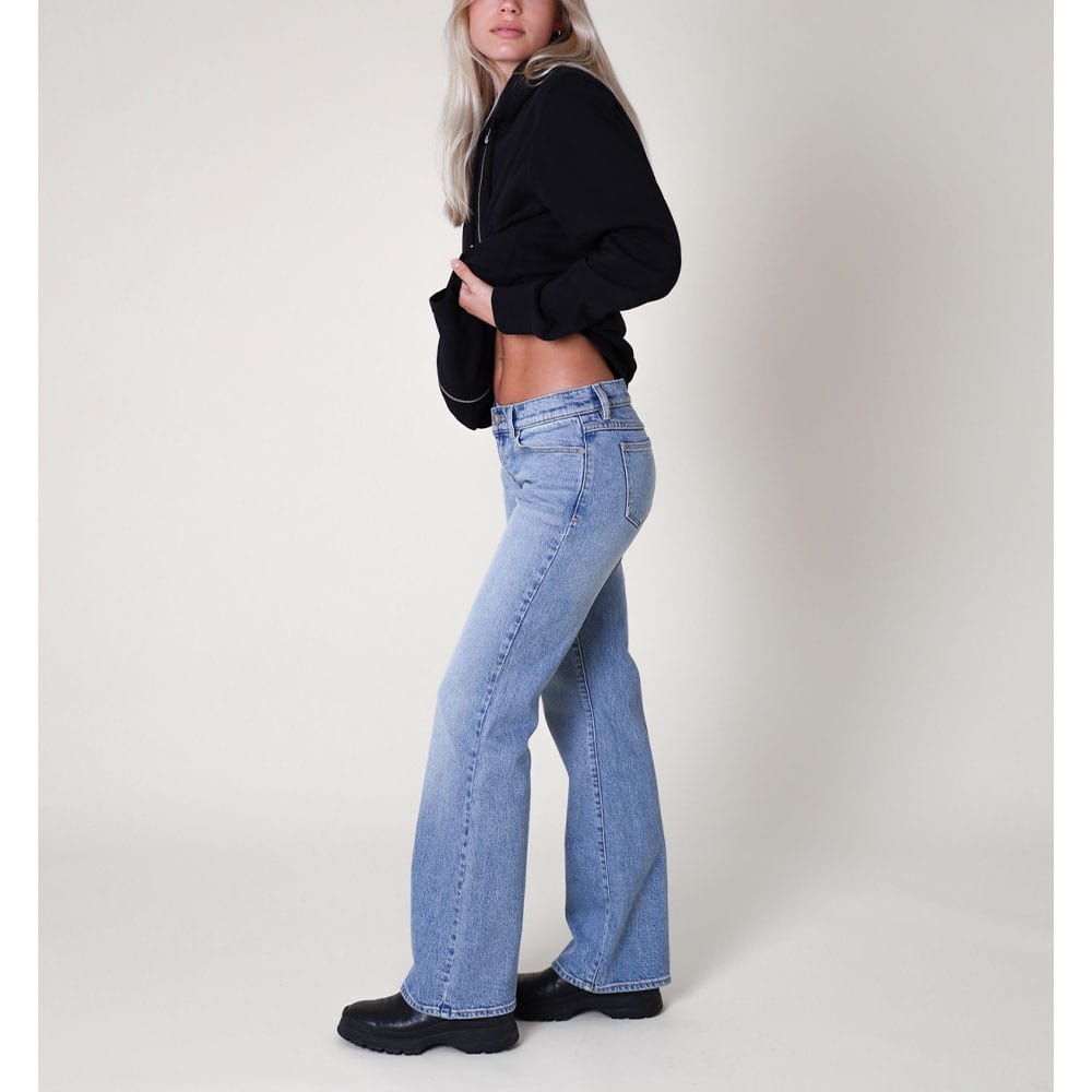 A 99 Low Boot April Jeans