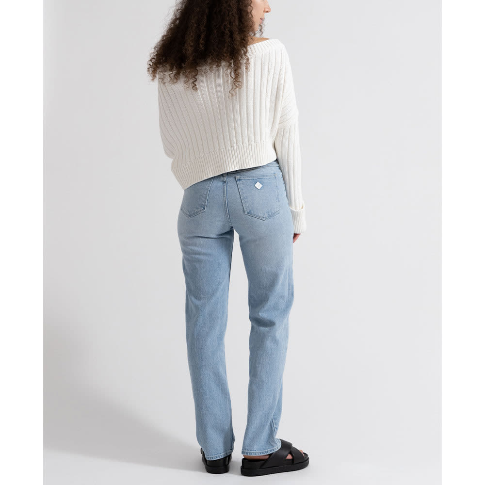A 94 High Straight Gina Jeans