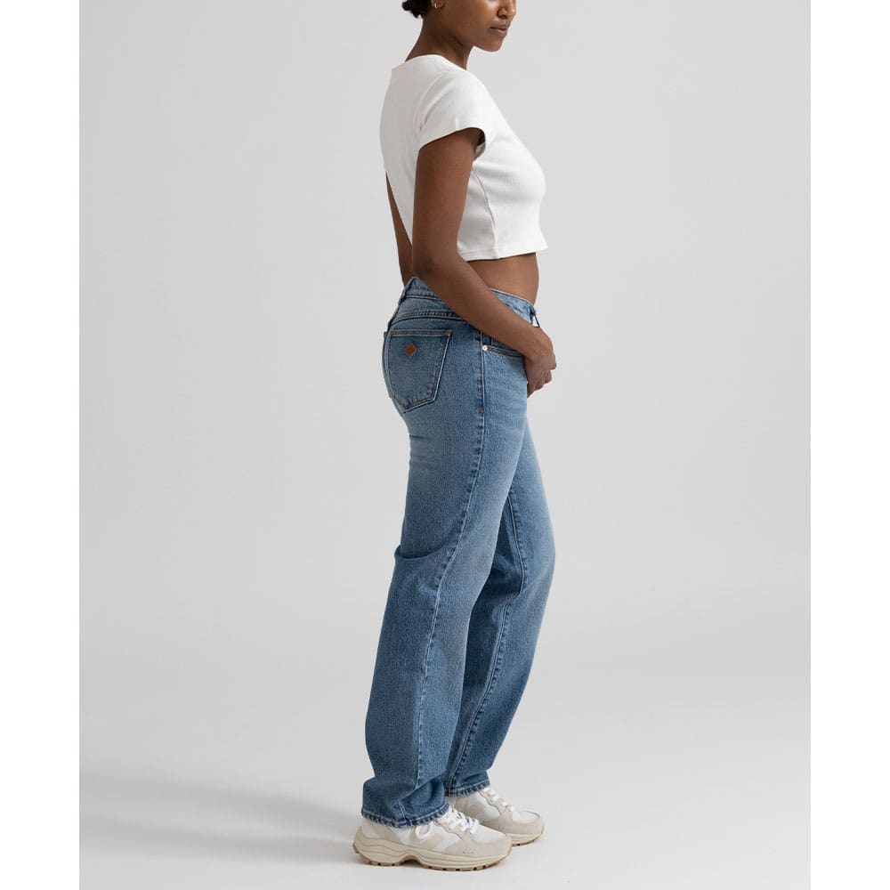 A 99 Low Straight Erin Jeans