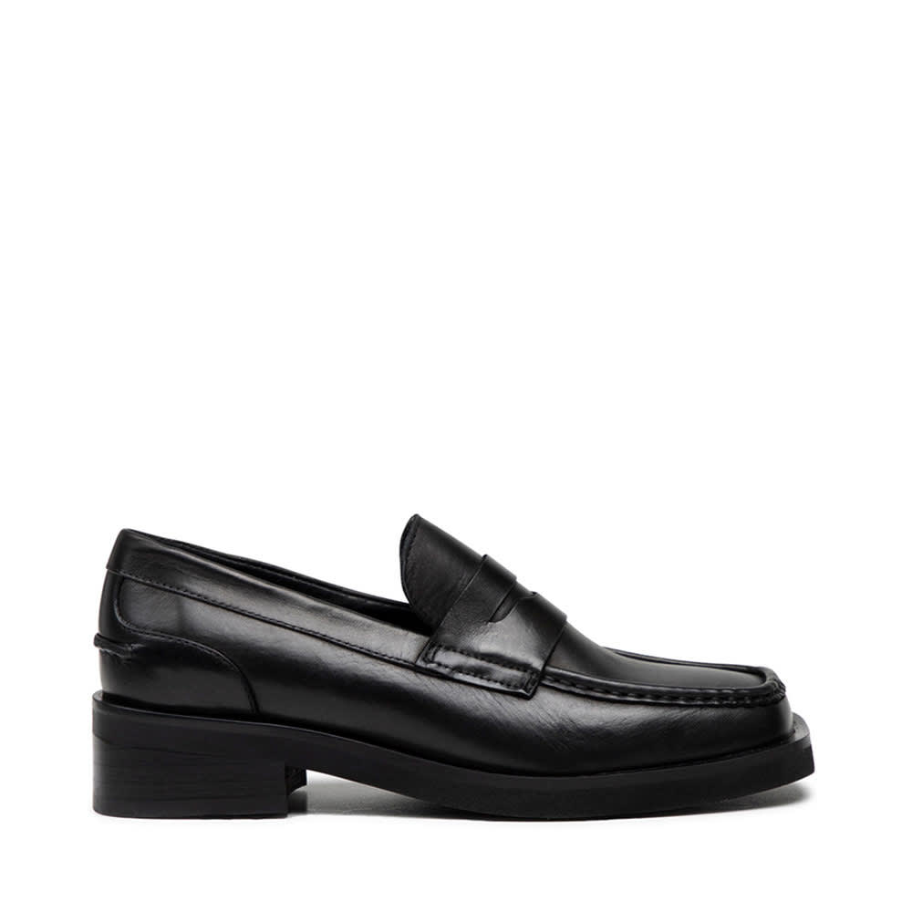 Fillipa Loafers