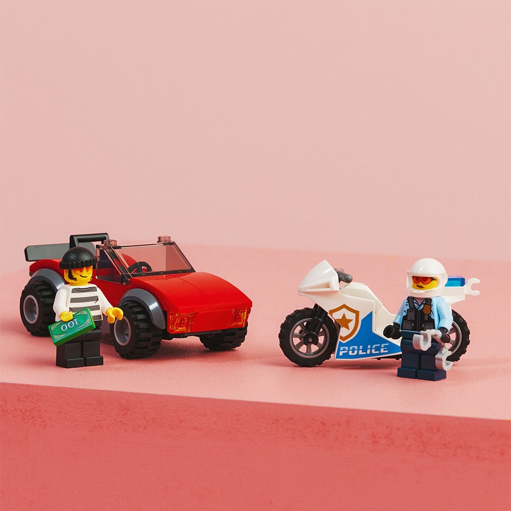 60392 City Biljakt med polismotorcykel