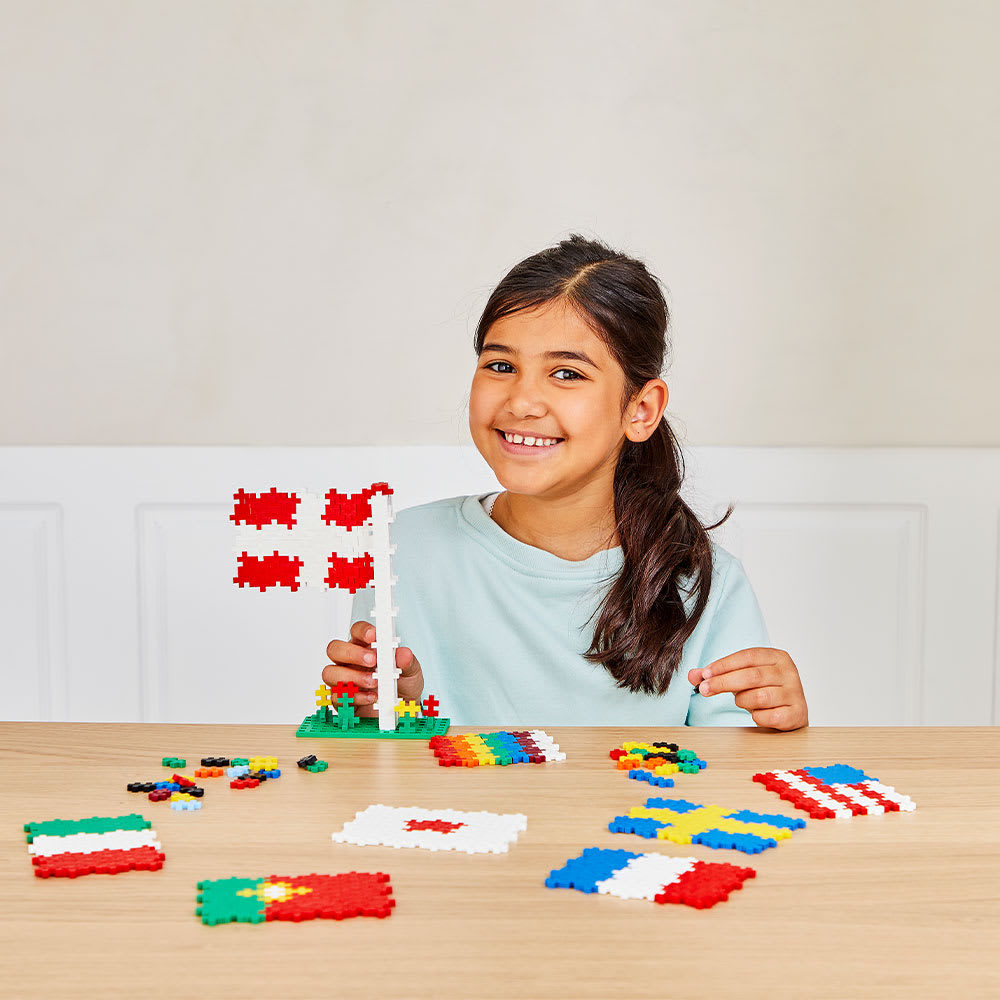 PLUS PLUS Learn To Build Flags of the World