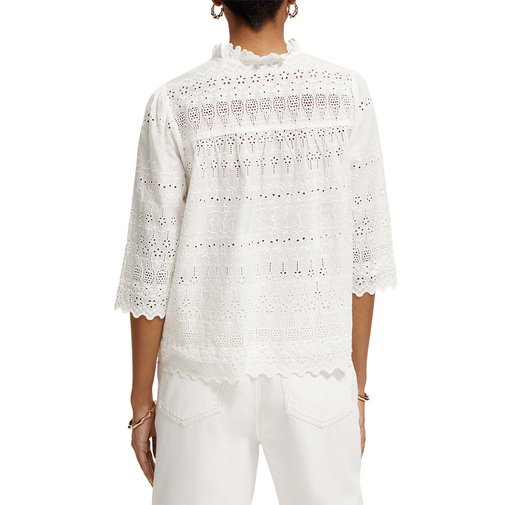 Broderie anglaise top