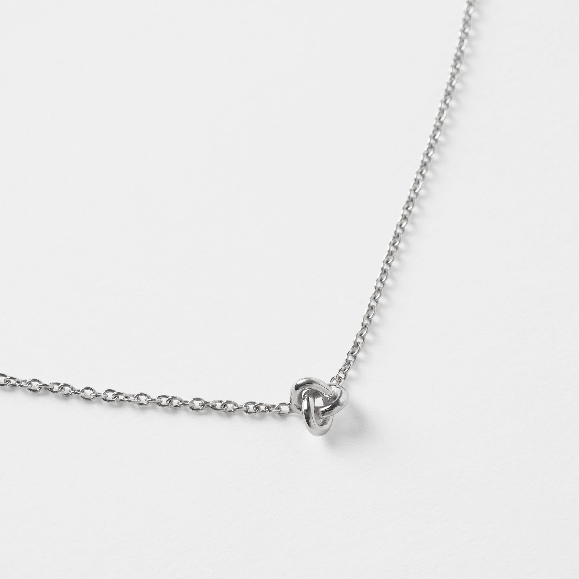 Le knot drop necklace rodium