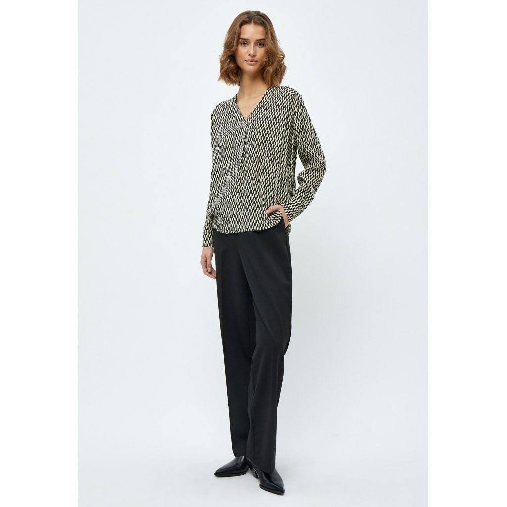 Lasina Blouse 2
