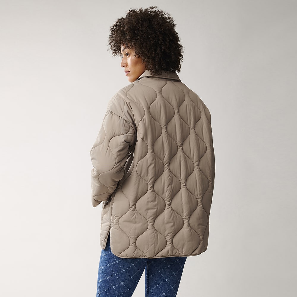 Linn Quilted Jacket i beige från Lexington Åhlens