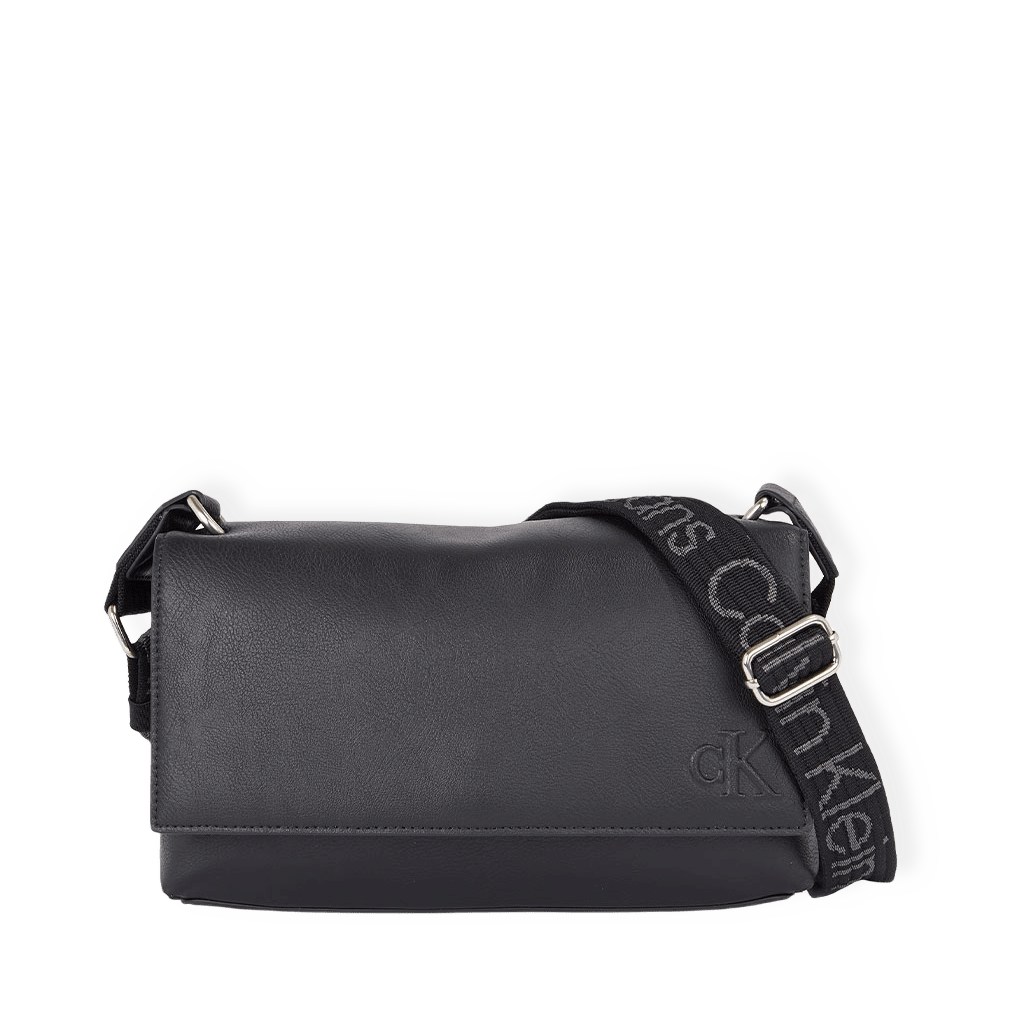 Sculpted Camera Bag Mono från Calvin Klein