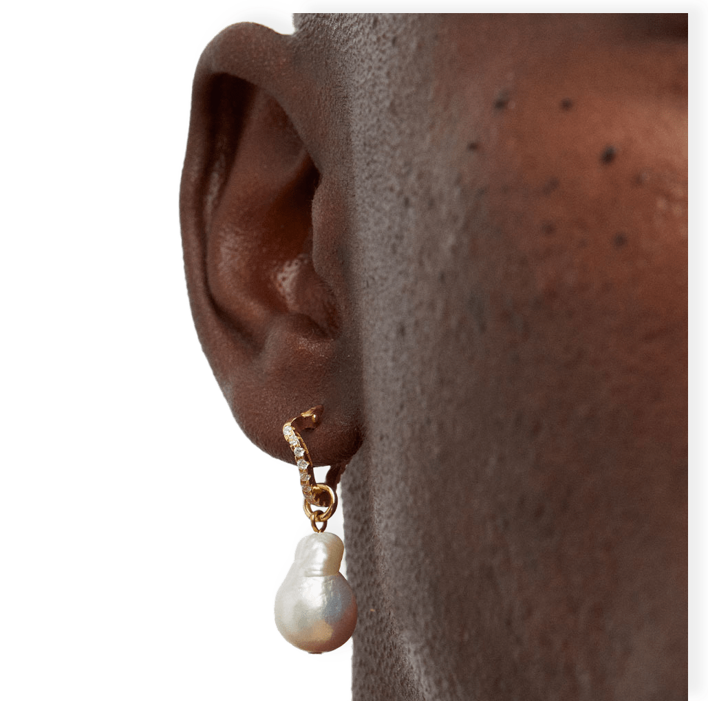 Pearled Drop Hoop Earring Mini från Cornelia Webb