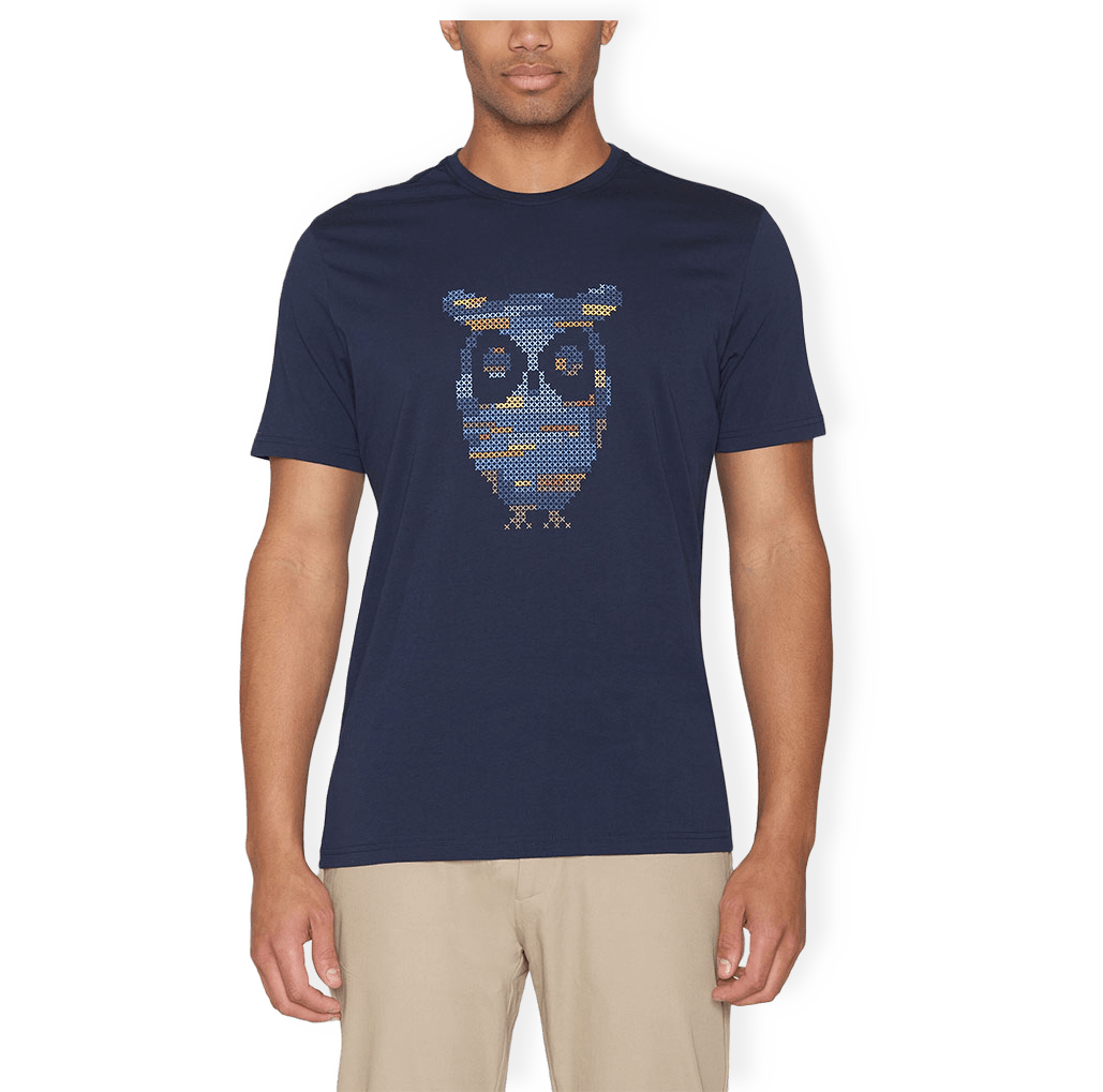 Single jersey big crosstitch print t-shirt från Knowledge Cotton Apparel