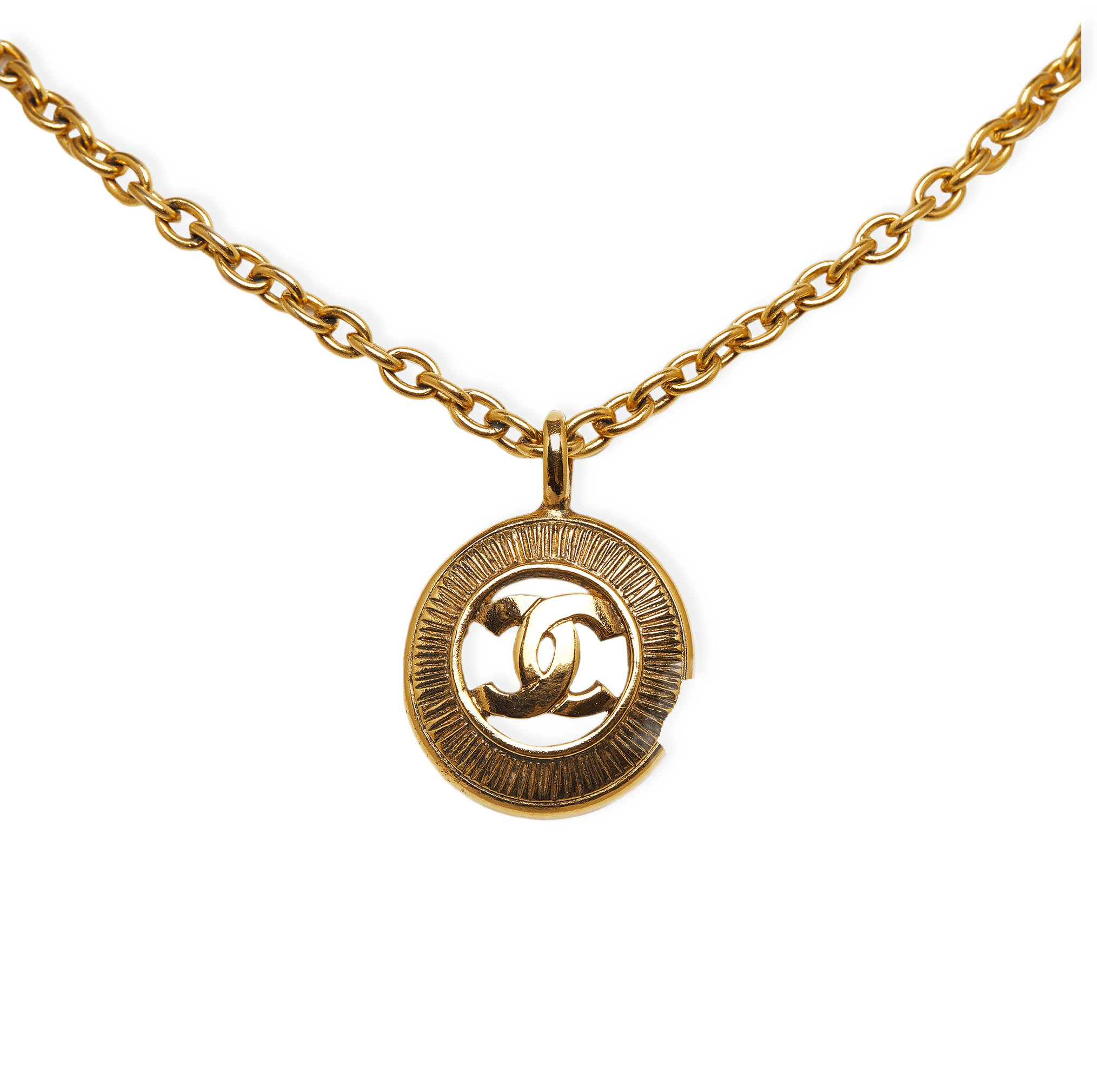 Chanel Cc Round Pendant Necklace från Luxclusif