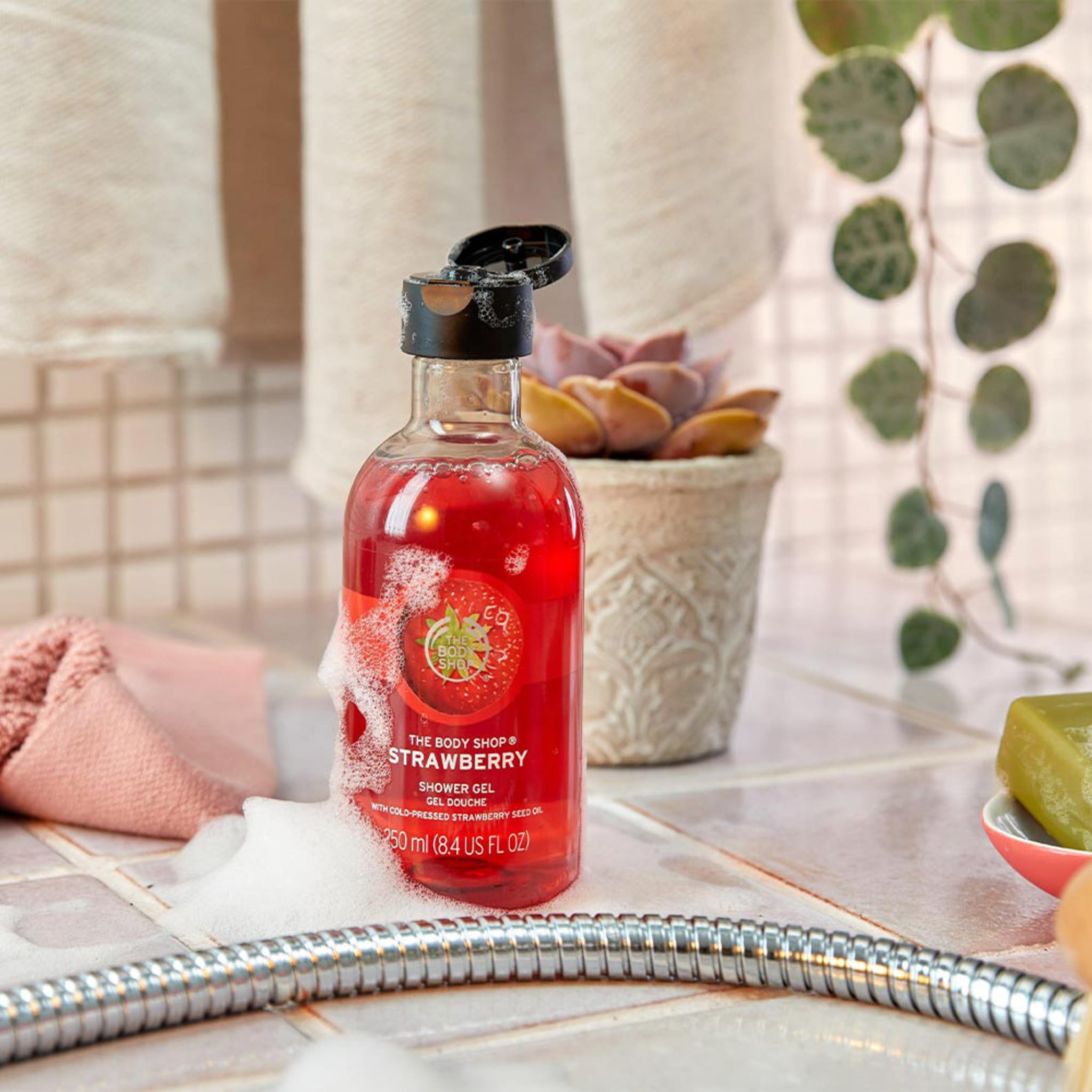 Body shop body shower on sale gel
