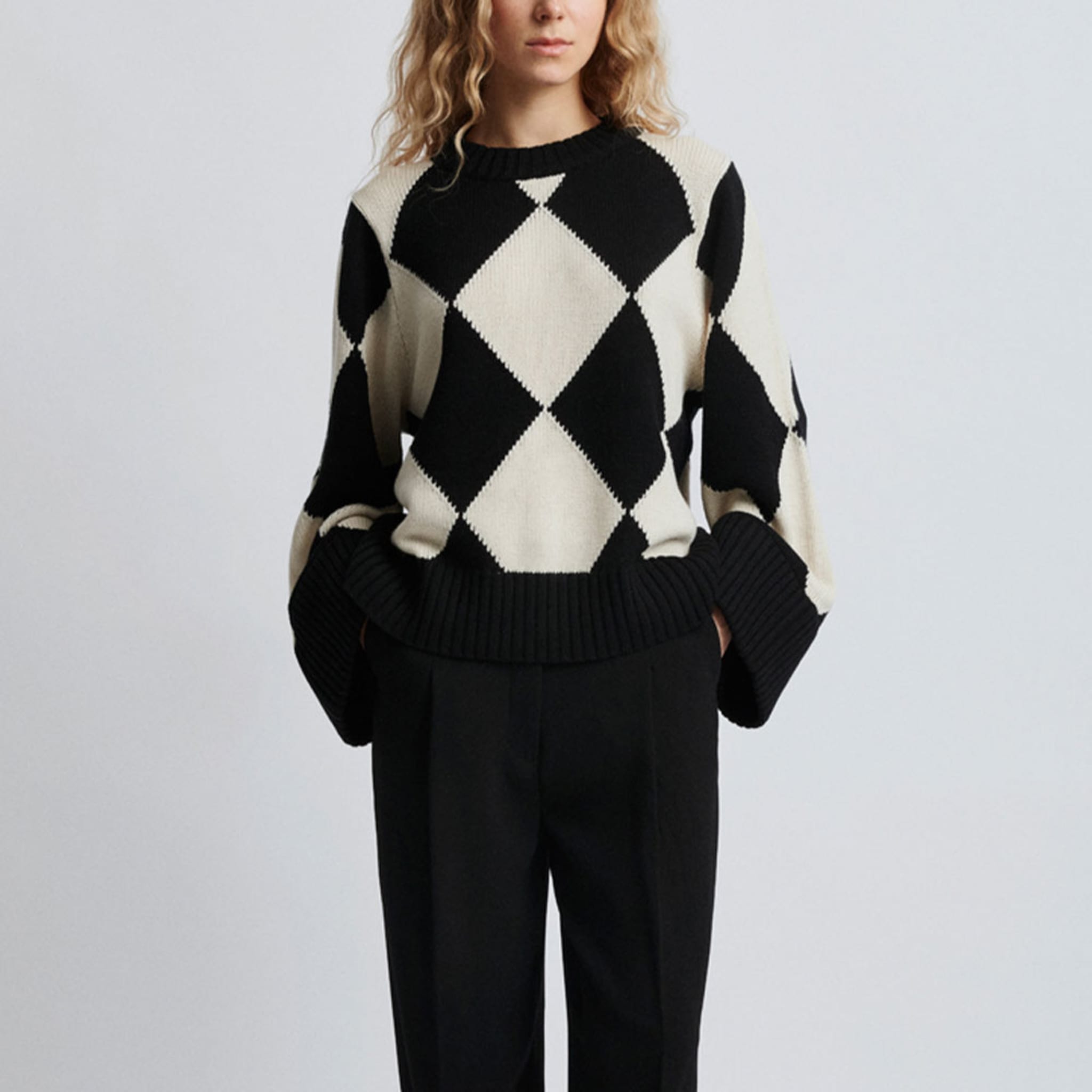 AREN Sweater, Black White