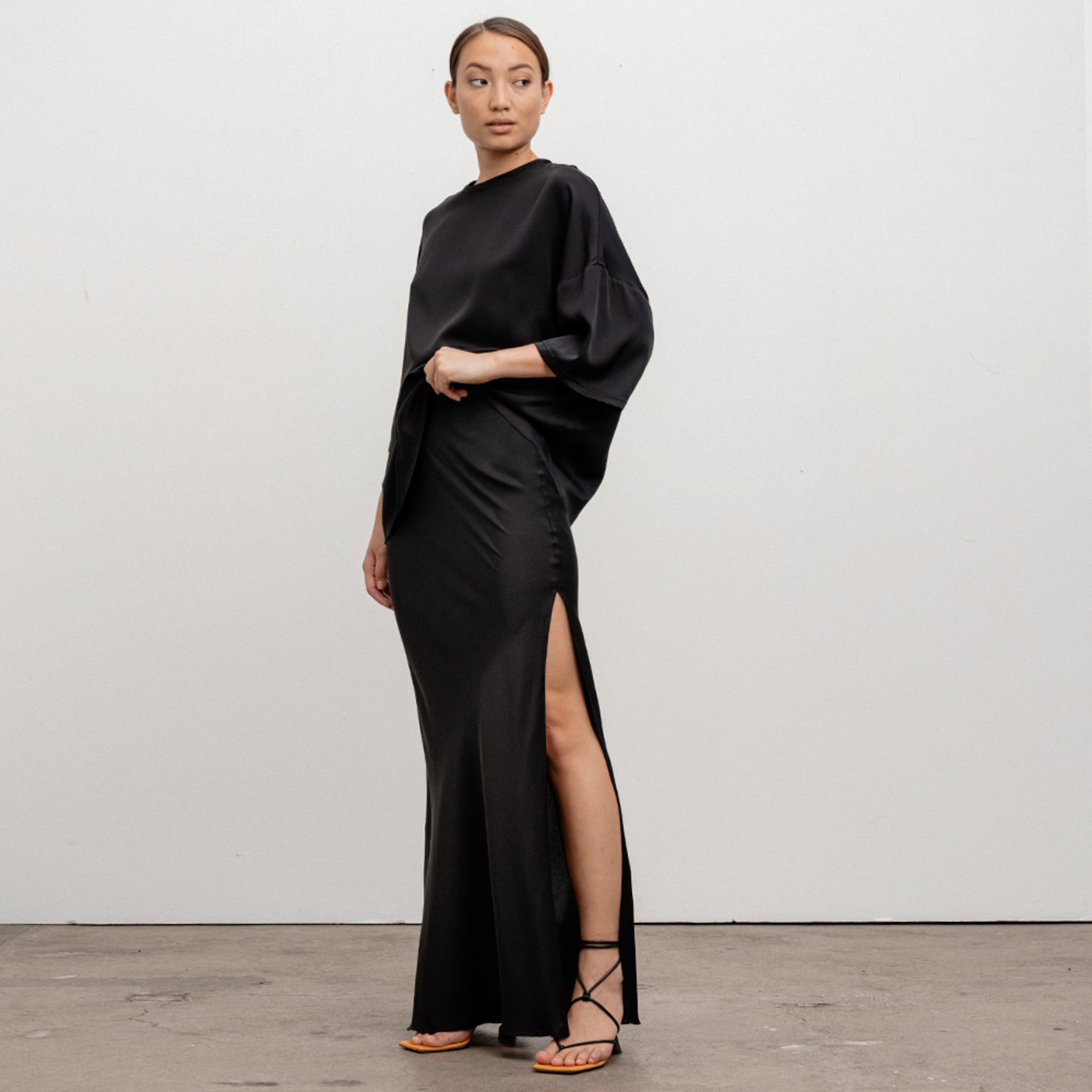 Hana Long Skirt, black