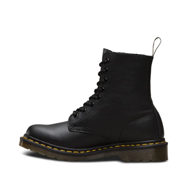 1460 Pascal Virginia i Black från Dr. Martens | Åhlens